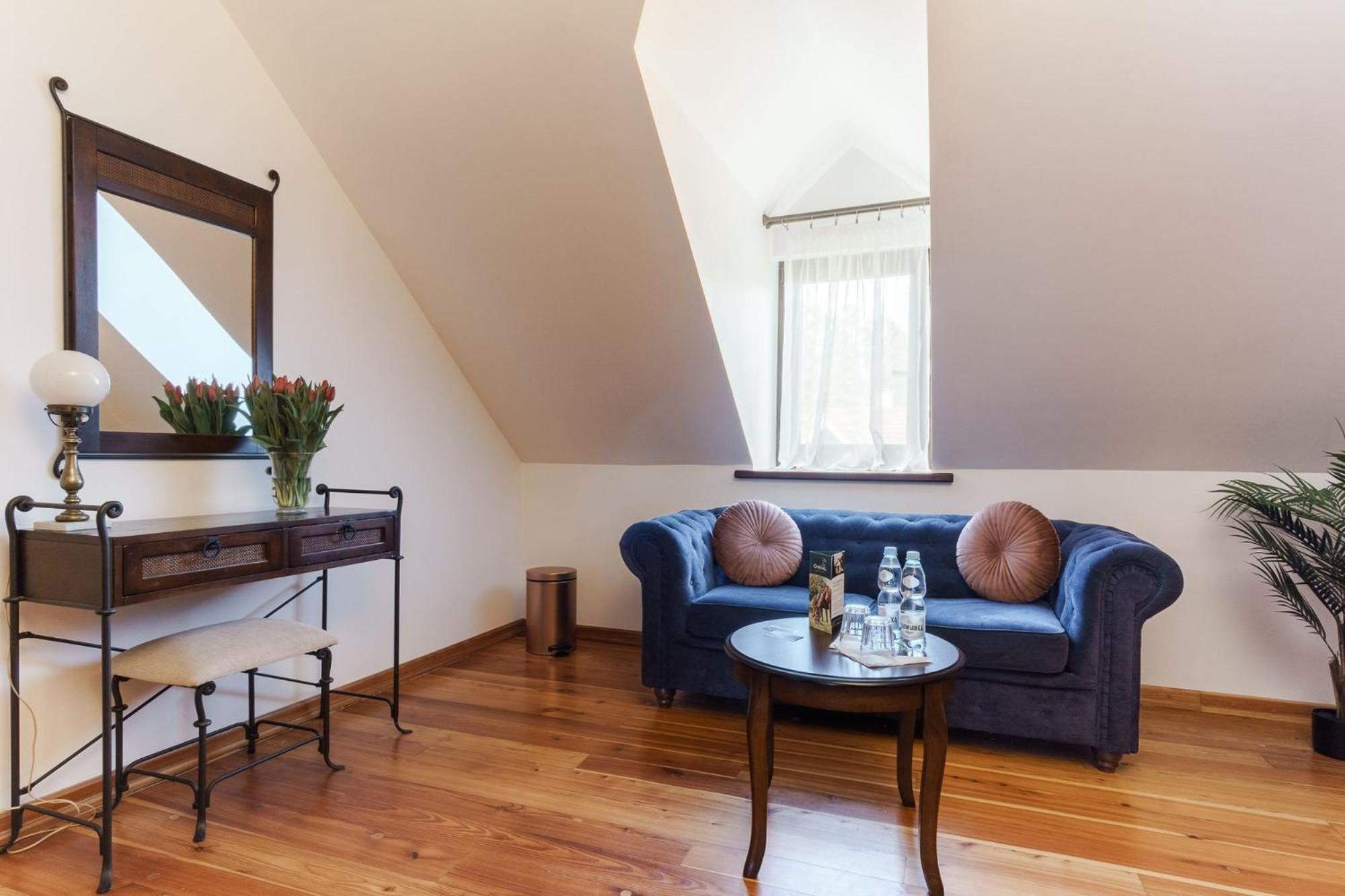 Apartamenty W Dworku Cheval Kraków Exteriör bild