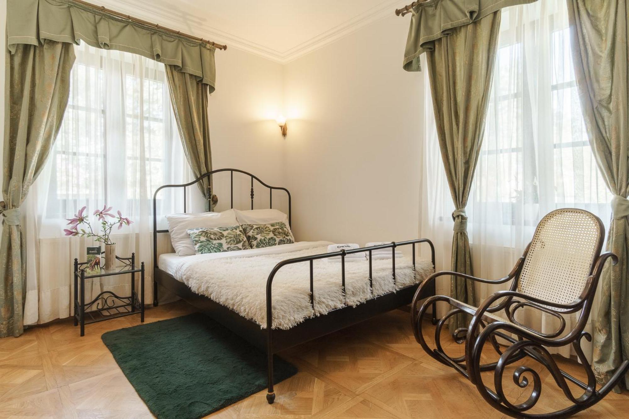 Apartamenty W Dworku Cheval Kraków Exteriör bild