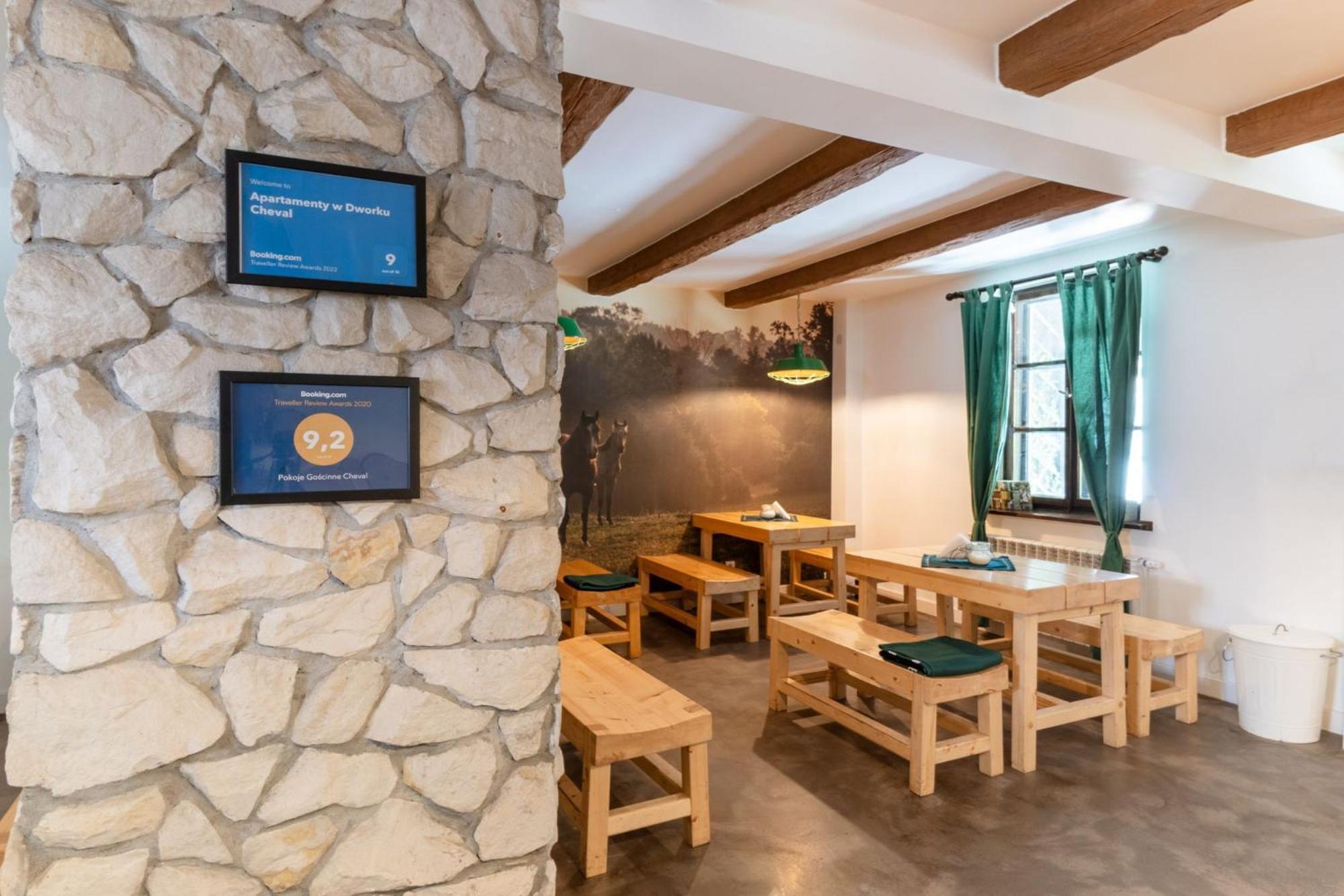 Apartamenty W Dworku Cheval Kraków Exteriör bild