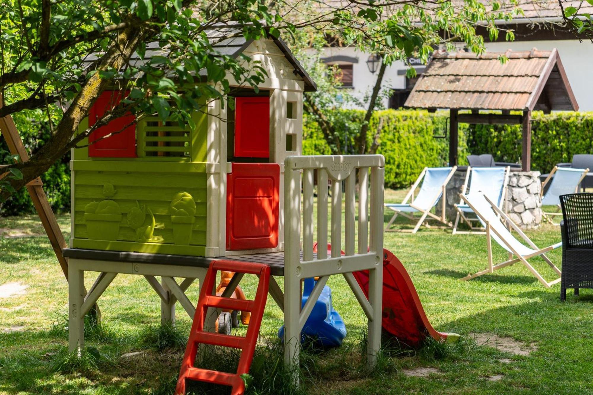 Apartamenty W Dworku Cheval Kraków Exteriör bild